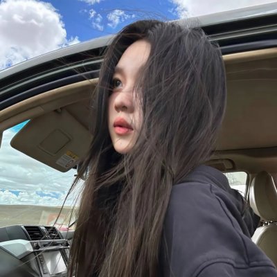 后备箱里的女孩